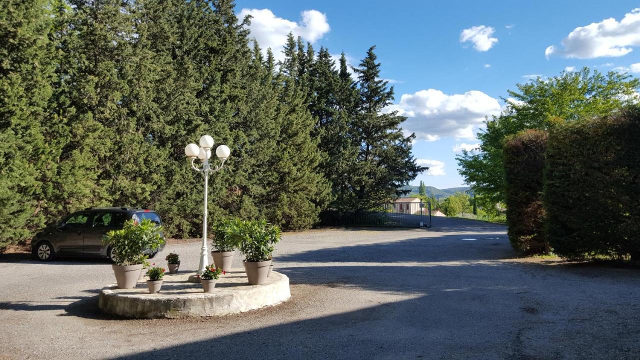 Le Mas Du Colombier Cadenet Εξωτερικό φωτογραφία